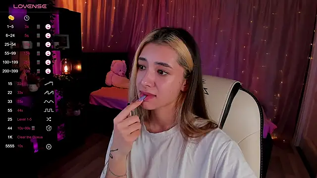 DarlaLike online show from 03-03-25, 08:49