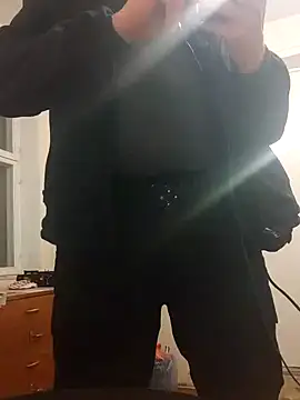 Snapshot of Viause_Kentauelle chatting on 02-26-25, 07:09 Viause Kentauelle online show from 02-26-25, 07:09