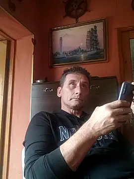 Snapshot of Viause_Kentauelle chatting on 10-12-25, 08:24 Viause Kentauelle online show from 10-12-25, 08:24