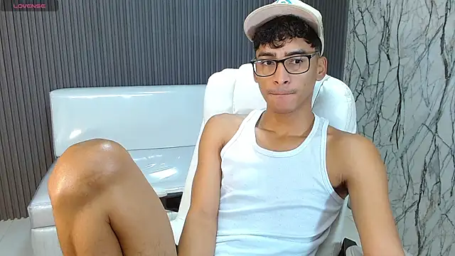 Snapshot of allens_joe chatting on 10-24-25, 04:03 allens joe online show from 10-24-25, 04:03