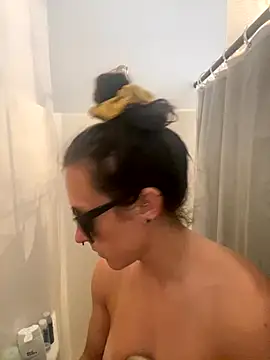 Snapshot of mrs__unknown chatting on 09-26-25, 10:58 mrs unknown online show from 09-26-25, 10:58