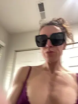 Snapshot of mrs__unknown chatting on 03-25-26, 03:07 mrs unknown online show from 03-25-26, 03:07