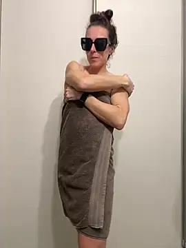 Snapshot of mrs__unknown chatting on 03-31-26, 01:07 mrs unknown online show from 03-31-26, 01:07