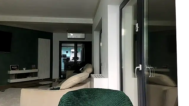 Snapshot of Blanca1 chatting on 02-16-25, 03:15 Blanca1 online show from 02-16-25, 03:15