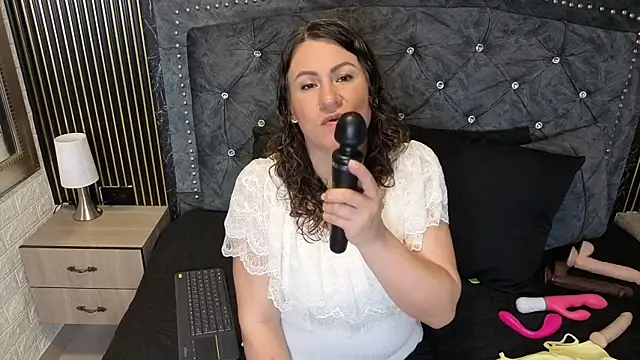 charlotte  G online show from 05-01-26, 09:58