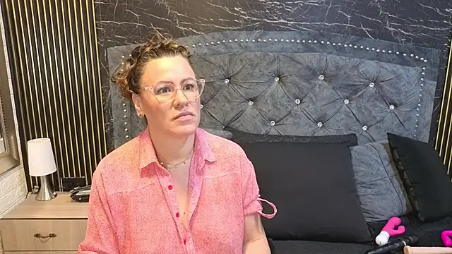 charlotte  G online show from 05-11-26, 02:45