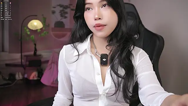 Miuzxc online show from 03-18-26, 06:49