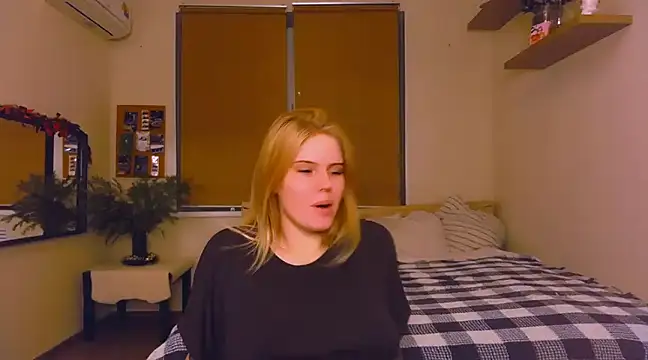 VoluptuousDreams online show from 12-15-24, 05:53