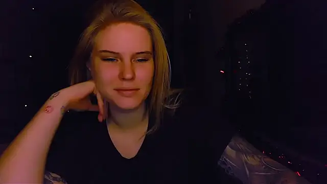 VoluptuousDreams online show from 12-21-24, 02:37