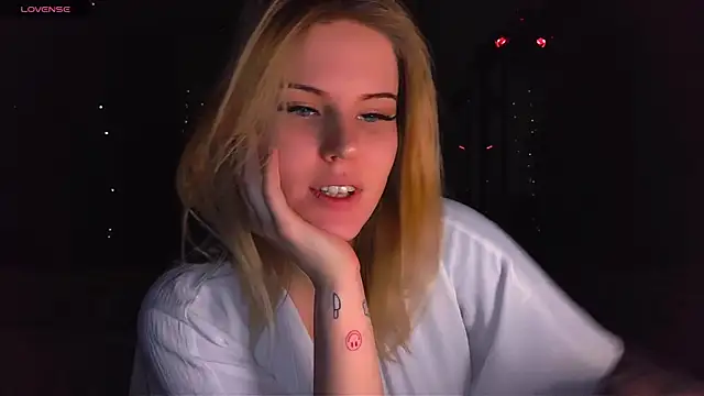 VoluptuousDreams online show from 01-17-25, 06:23