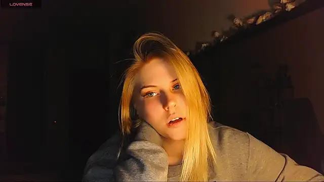 VoluptuousDreams online show from 02-23-25, 06:56