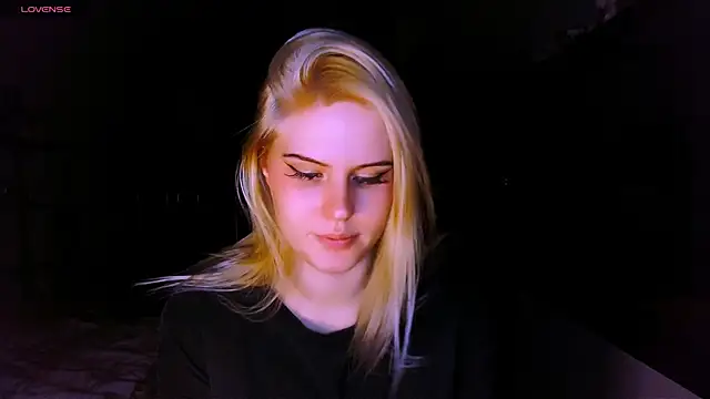 VoluptuousDreams online show from 03-09-25, 04:11