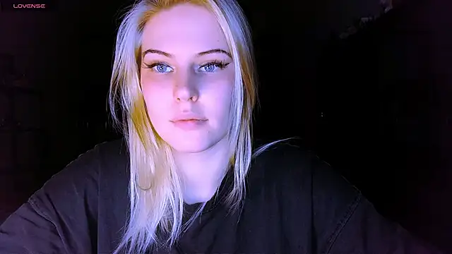 VoluptuousDreams online show from 03-09-25, 07:15