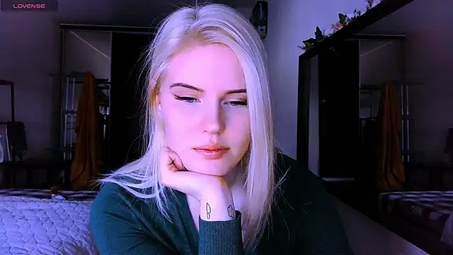 VoluptuousDreams online show from 03-14-25, 02:30