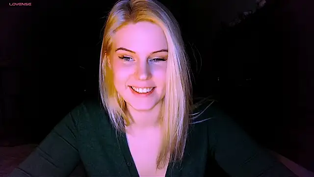 VoluptuousDreams online show from 03-20-25, 03:58