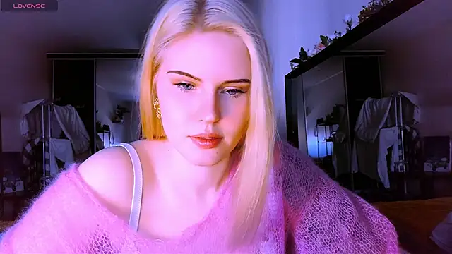 VoluptuousDreams online show from 03-22-25, 01:08