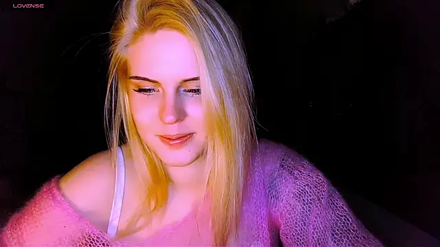 VoluptuousDreams online show from 03-22-25, 06:14