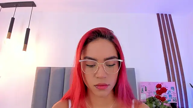 Snapshot of Scarlett_Morgan_ chatting on 10-15-25, 07:36 Scarlett Morgan online show from 10-15-25, 07:36