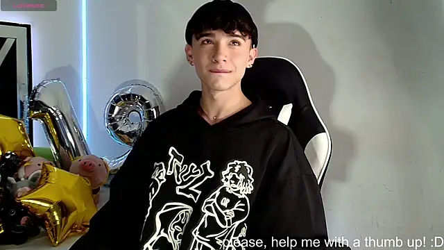 Snapshot of Niico_Cruz chatting on 12-11-24, 03:45 Niico Cruz online show from 12-11-24, 03:45
