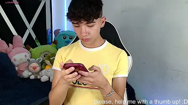 Snapshot of Niico_Cruz chatting on 01-15-25, 05:40 Niico Cruz online show from 01-15-25, 05:40