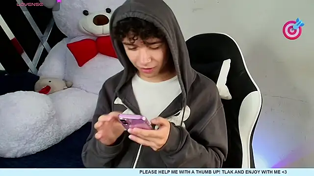Snapshot of Niico_Cruz chatting on 02-09-25, 09:16 Niico Cruz online show from 02-09-25, 09:16