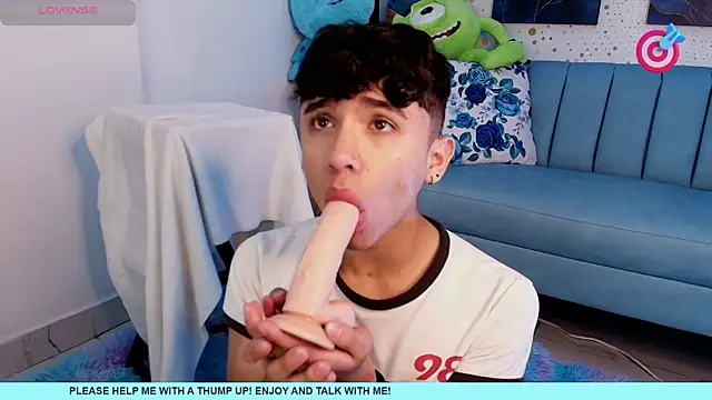 Snapshot of Niico_Cruz chatting on 03-05-25, 04:35 Niico Cruz online show from 03-05-25, 04:35