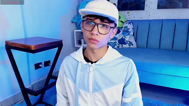 Snapshot of Niico_Cruz chatting on 03-08-25, 01:25 Niico Cruz online show from 03-08-25, 01:25