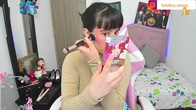 Katalina novoa online show from 02-03-26, 03:04