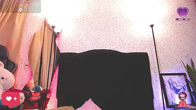 Snapshot of alicee_laurent chatting on 03-18-25, 07:19 alicee laurent online show from 03-18-25, 07:19