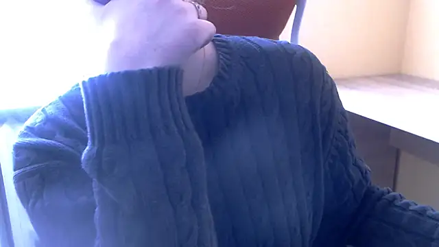 Snapshot of Alisha_XO chatting on 03-04-26, 09:26 Alisha XO online show from 03-04-26, 09:26