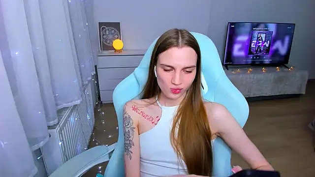 StellaLawless online show from 01-10-25, 11:08