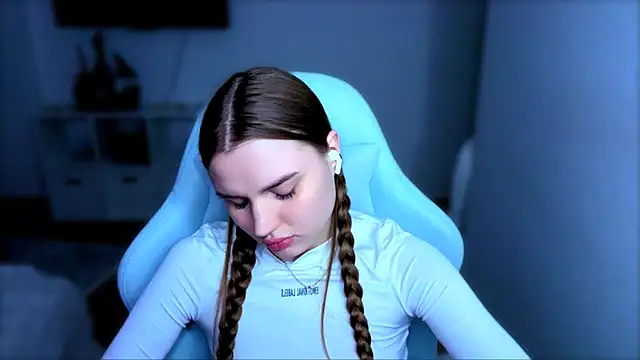 StellaLawless online show from 12-04-25, 12:14