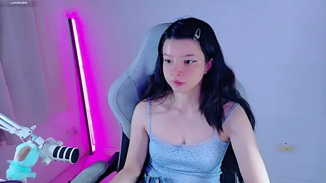 Snapshot of stephybrown chatting on 03-18-26, 11:19 stephybrown online show from 03-18-26, 11:19