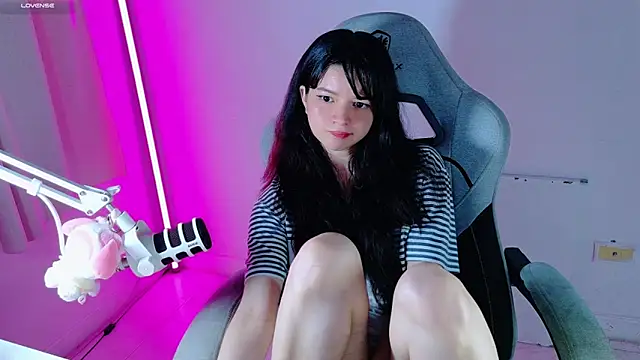Snapshot of stephybrown chatting on 05-04-26, 01:56 stephybrown online show from 05-04-26, 01:56