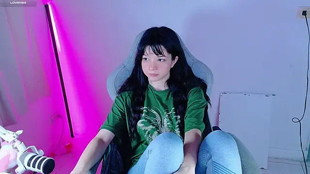 Snapshot of stephybrown chatting on 05-07-26, 11:32 stephybrown online show from 05-07-26, 11:32