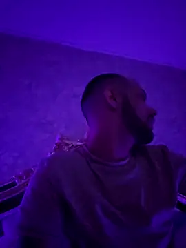 Snapshot of denisxlRo chatting on 02-27-26, 10:21 denisxlRo online show from 02-27-26, 10:21