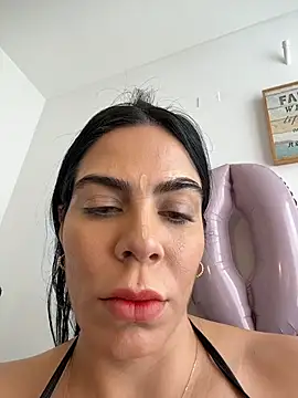 Snapshot of valecruz903 chatting on 11-08-25, 05:56 valecruz903 online show from 11-08-25, 05:56