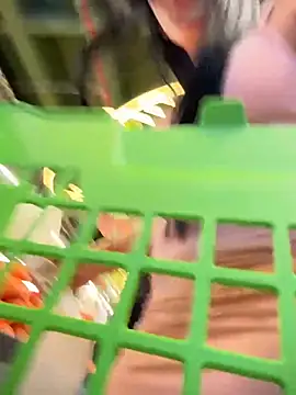 Snapshot of valecruz903 chatting on 12-05-25, 04:58 valecruz903 online show from 12-05-25, 04:58