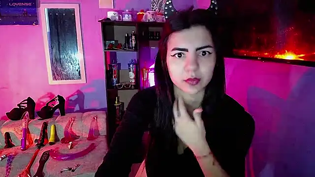 Snapshot of IsisRouse chatting on 11-11-25, 03:45 IsisRouse online show from 11-11-25, 03:45