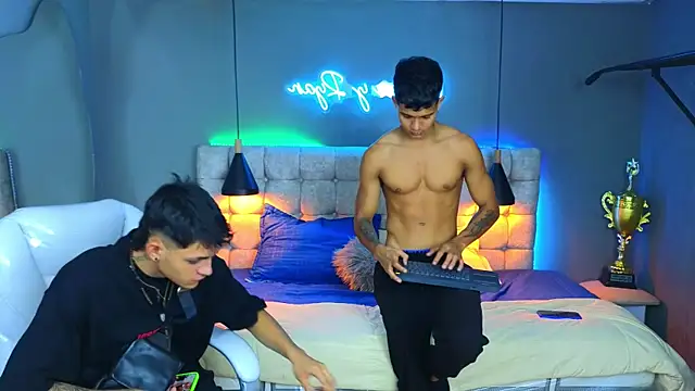 Paradise boy s online show from 12-11-24, 11:43