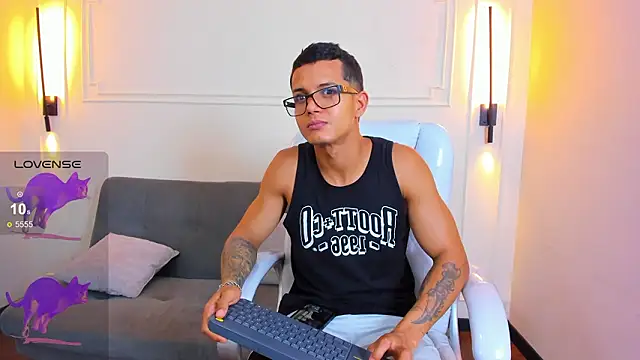 Paradise boy s online show from 03-03-26, 05:52