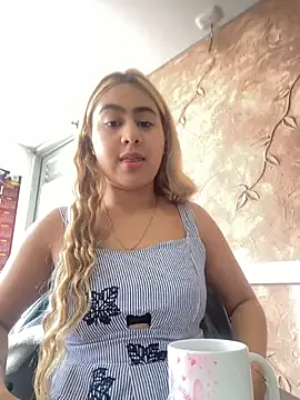 Miabonnett  online show from 11-08-25, 12:16