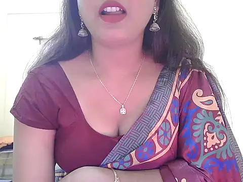 Snapshot of Model-Tanya chatting on 12-15-25, 09:24 Model-Tanya online show from 12-15-25, 09:24