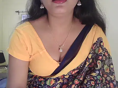 Snapshot of Model-Tanya chatting on 12-18-25, 08:53 Model-Tanya online show from 12-18-25, 08:53