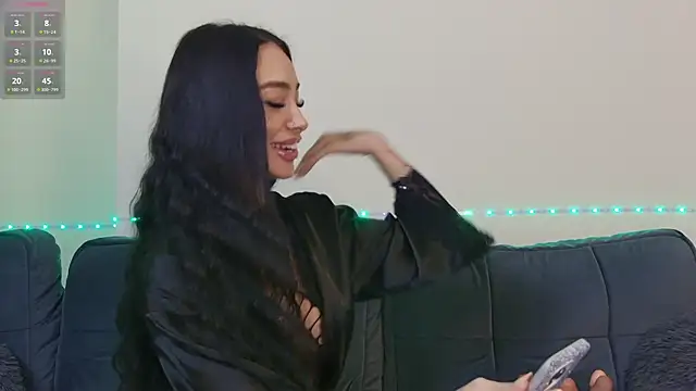 Snapshot of OnlyXandra chatting on 12-12-24, 08:14 OnlyXandra online show from 12-12-24, 08:14