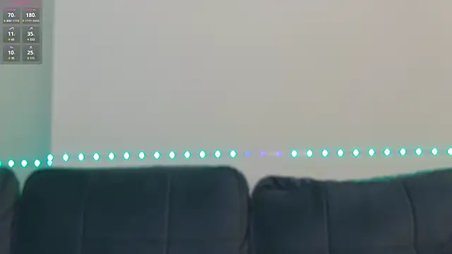 Snapshot of OnlyXandra chatting on 01-28-25, 08:25 OnlyXandra online show from 01-28-25, 08:25