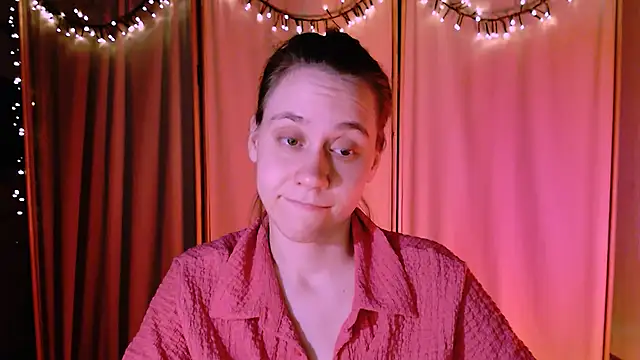 Snapshot of Malinax chatting on 12-11-24, 01:37 Malinax online show from 12-11-24, 01:37