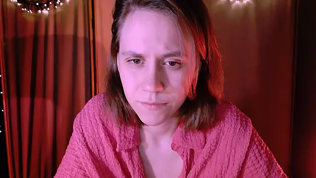 Snapshot of Malinax chatting on 12-17-24, 10:43 Malinax online show from 12-17-24, 10:43