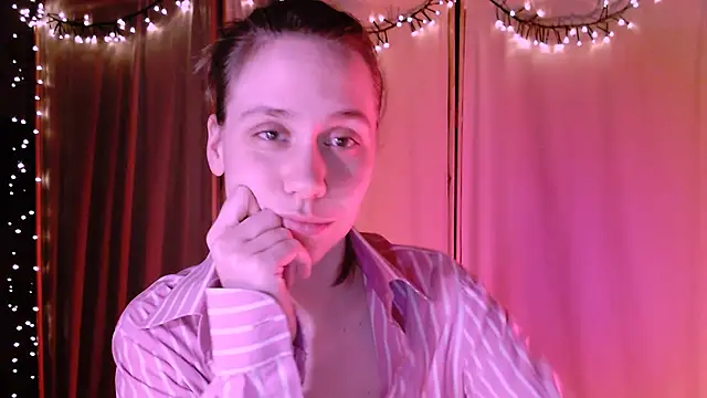 Snapshot of Malinax chatting on 12-28-24, 10:44 Malinax online show from 12-28-24, 10:44