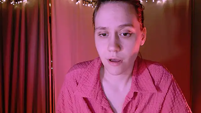 Snapshot of Malinax chatting on 01-07-25, 11:35 Malinax online show from 01-07-25, 11:35